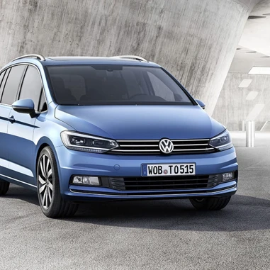 VW Touran 2015 Front