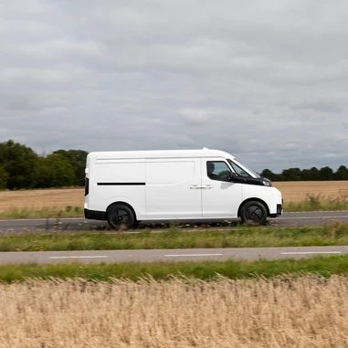 Farizon SV 2026 Side