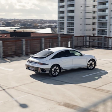 Hyundai IONIQ 6 2025 Skraa Oppe