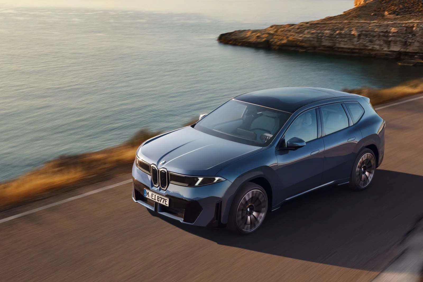 BMW Ix3 2025 50 Xdrive Skraa Oppe