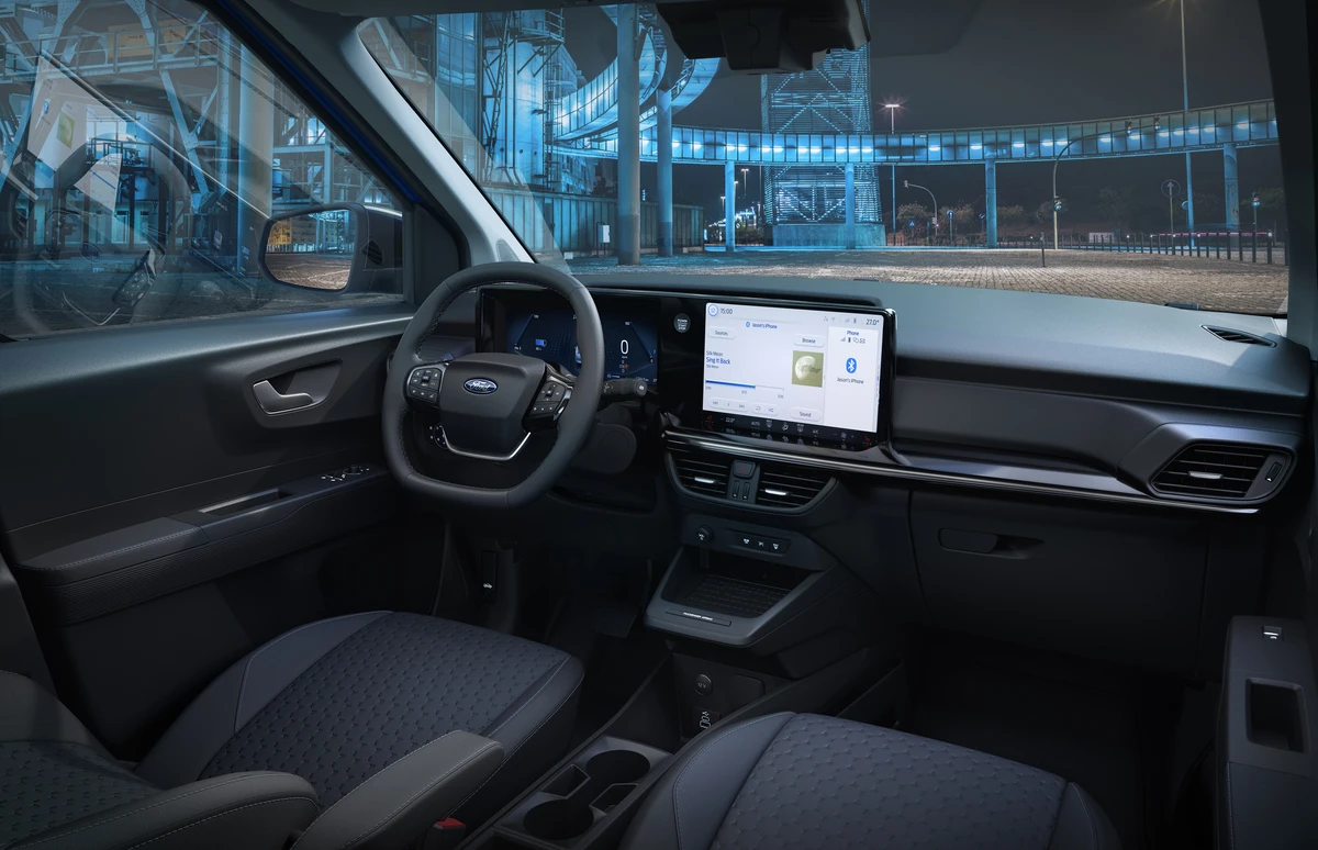 Ford E Transit Courier 2023 Rat