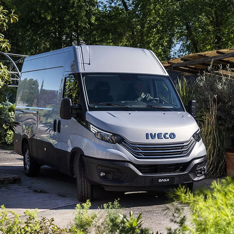 IVECO Daily 2022 Van Front 2