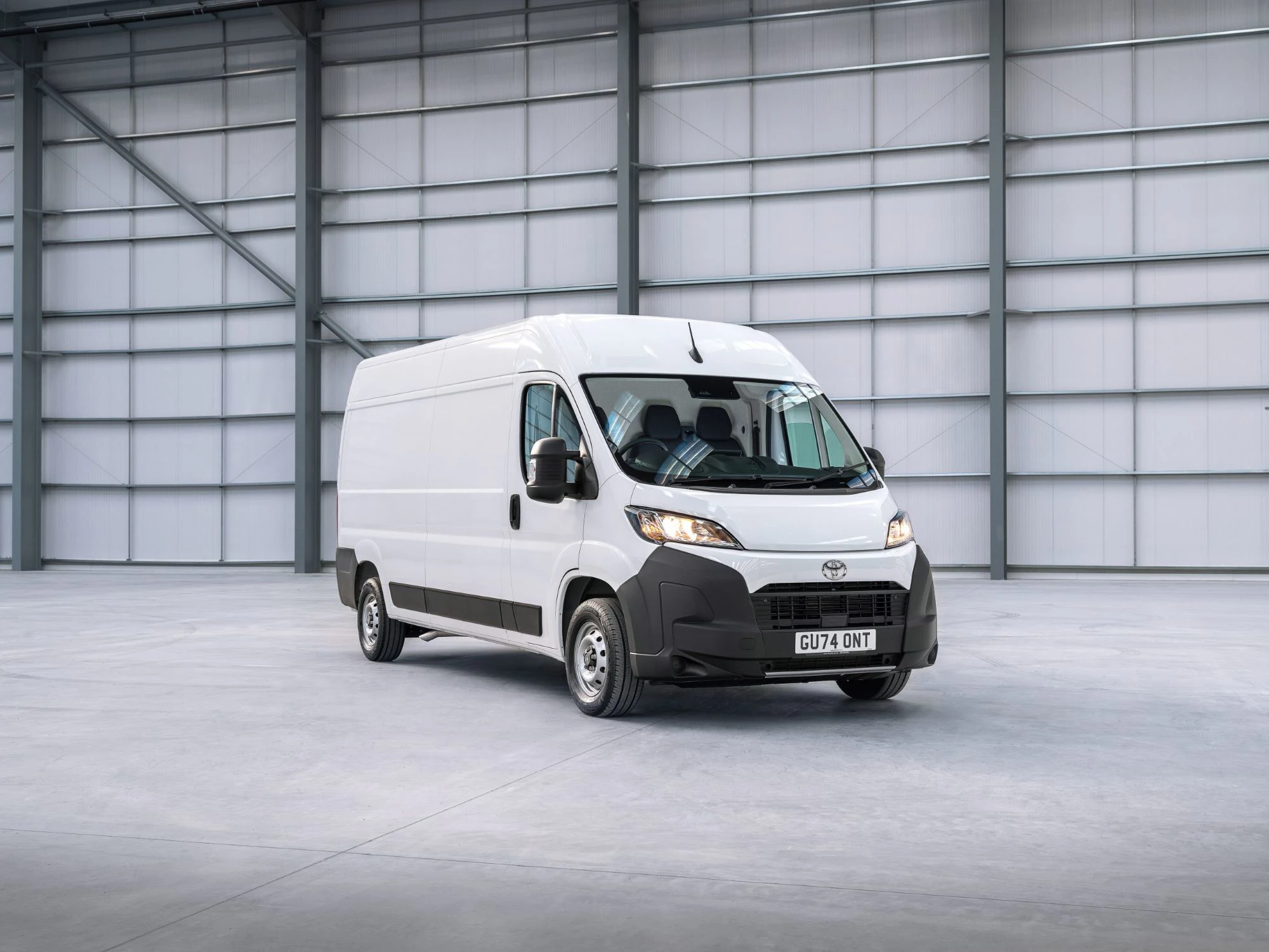 Toyota Proace Max 2024 Forfra