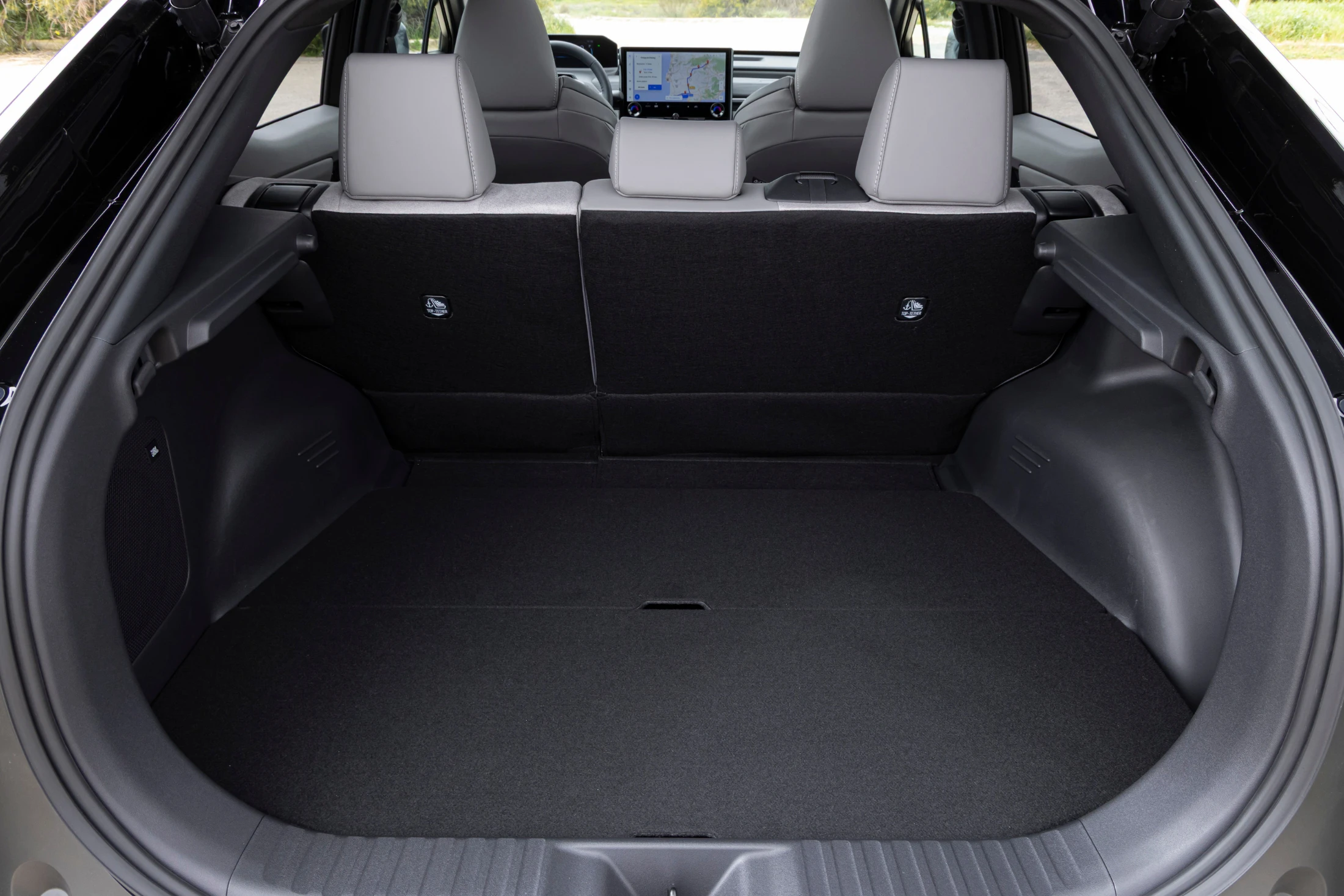 Toyota C HR+ Bagagerum