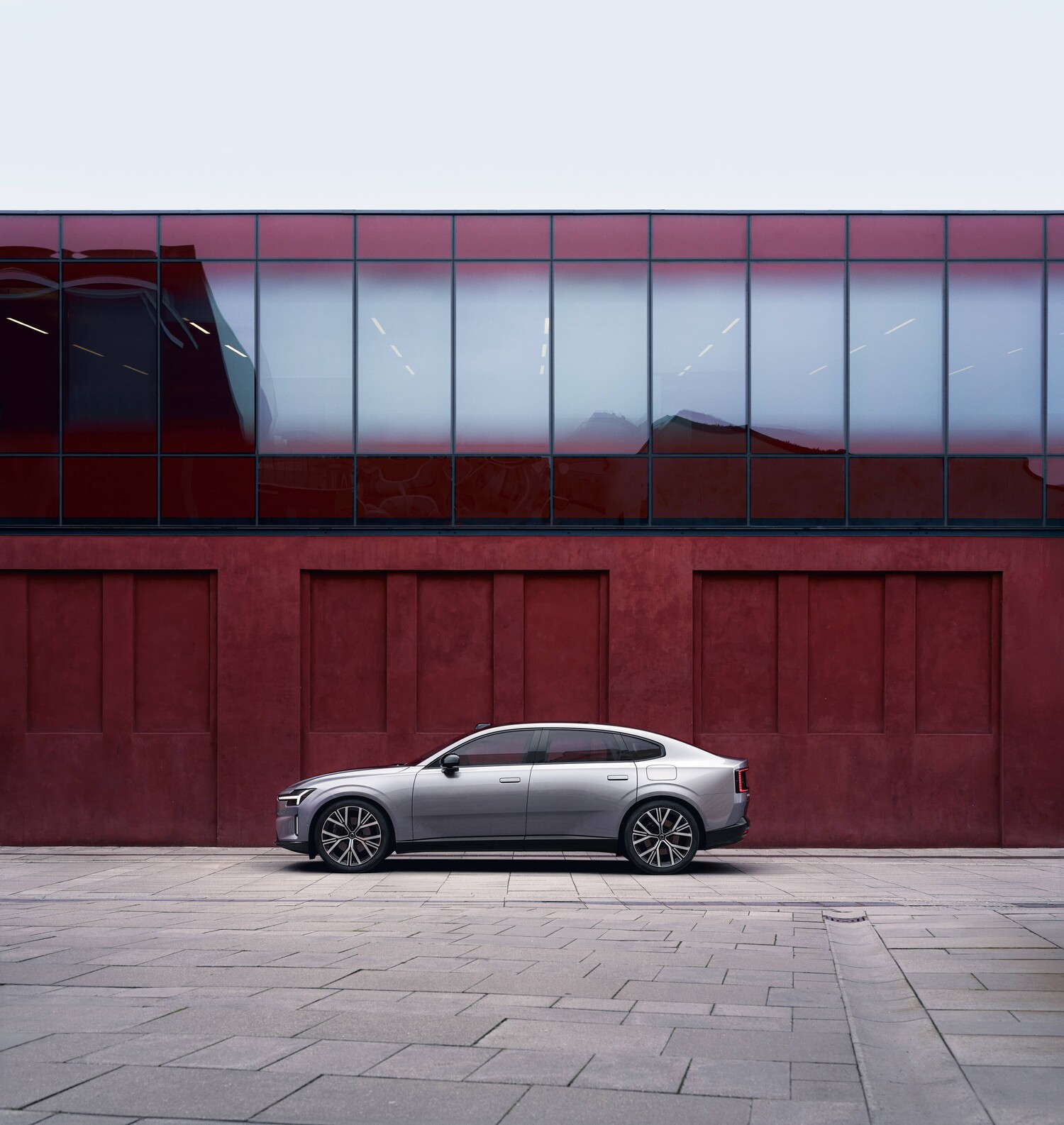 Volvo ES90 2025 V Side