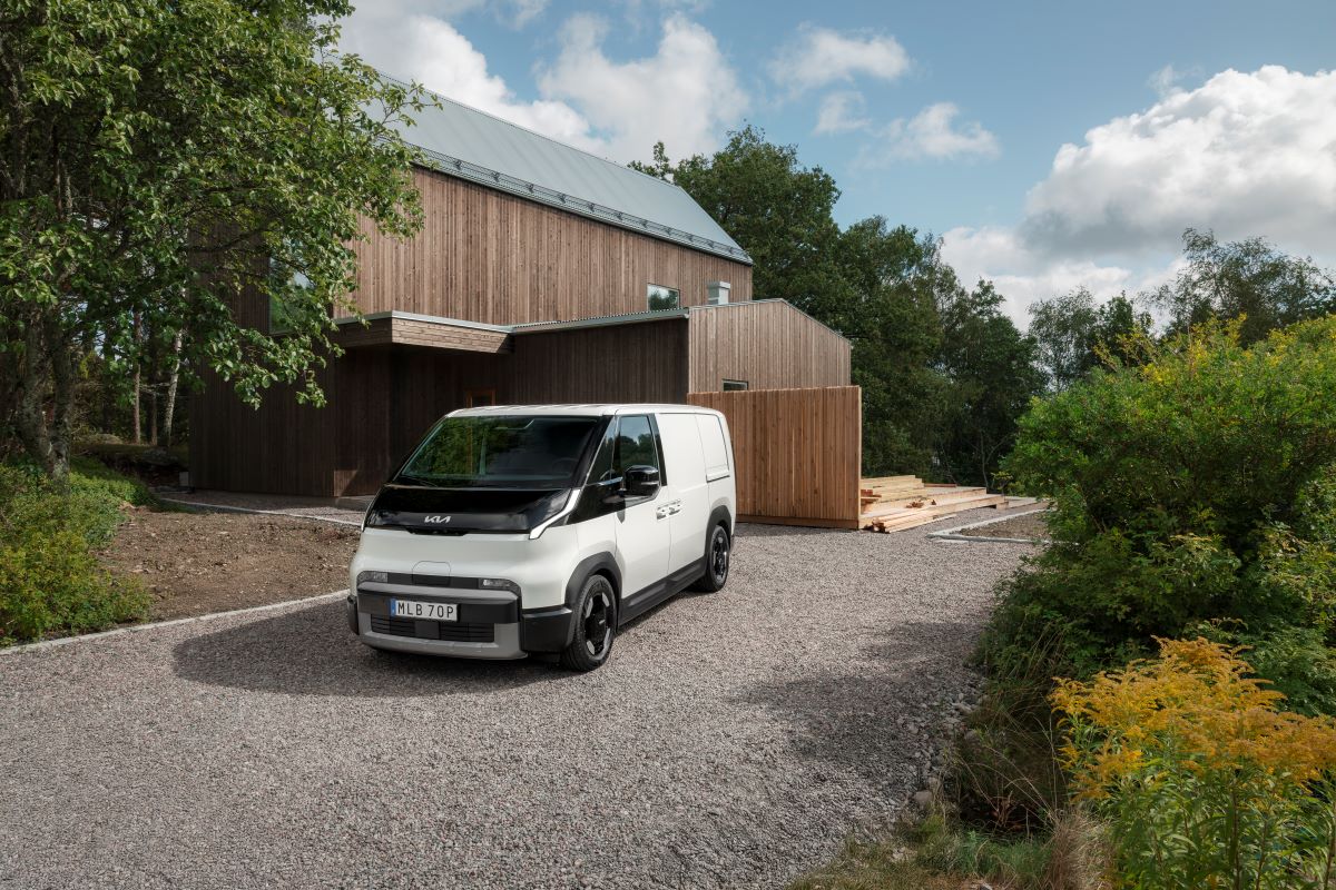 Kia PV5 Cargo 2026 Skraa Forfra