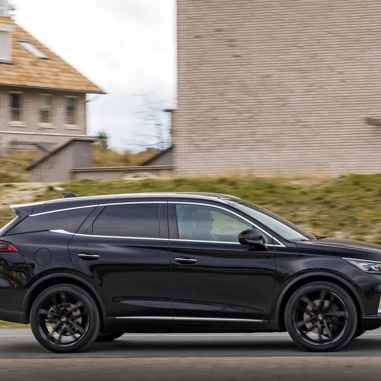 BYD TANG 2025 H Side