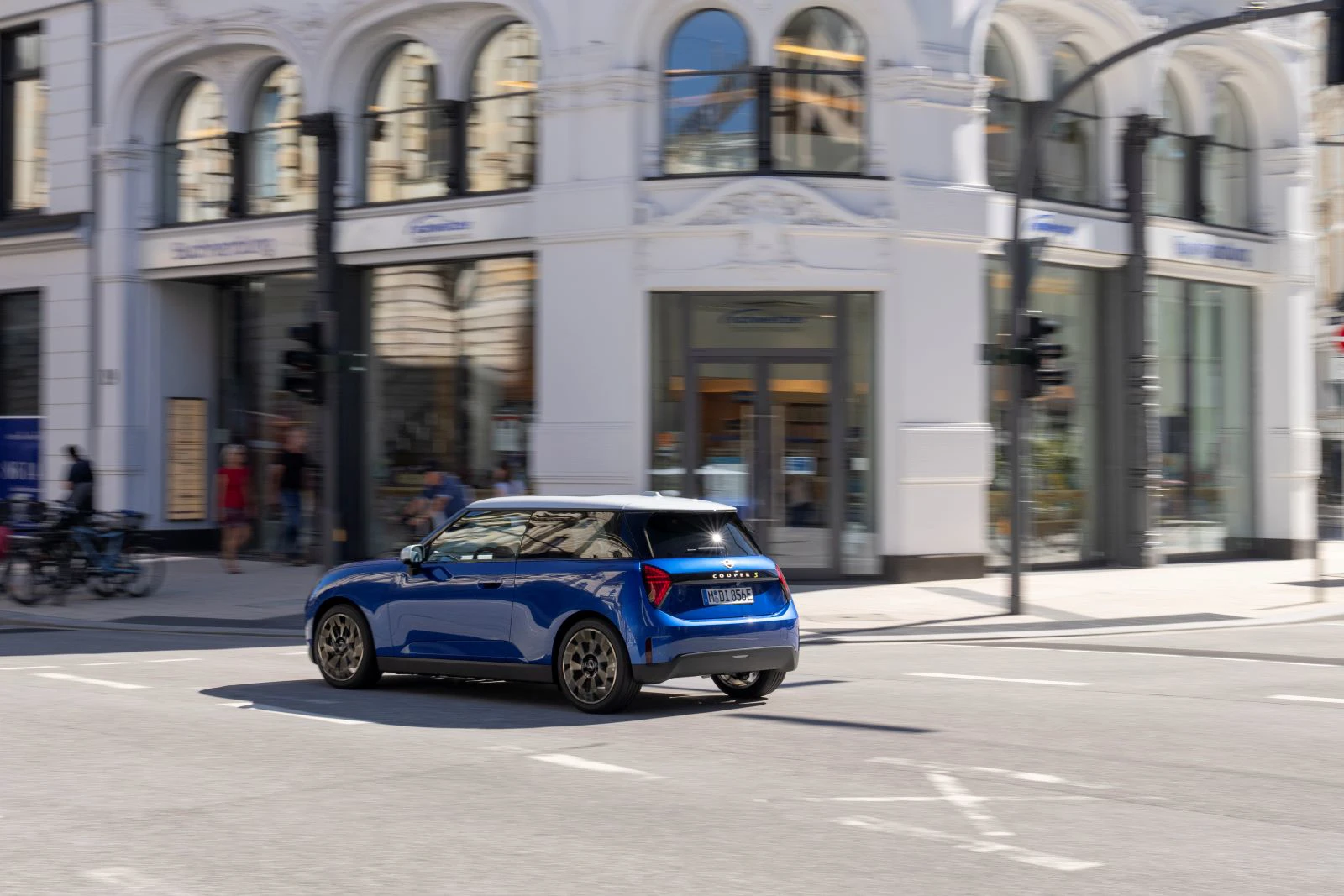 MINI Cooper SE 2026 V Side