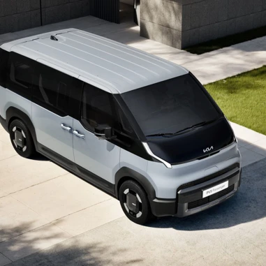 Kia PV5 2025 Skraa Oppe