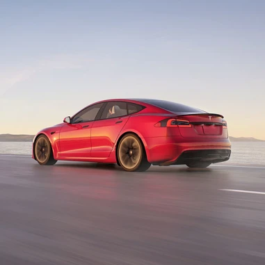 Tesla 2022 Model S Bagende