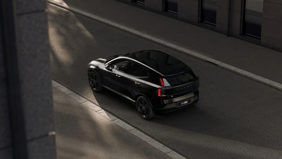 Volvo EX30 Black Edition