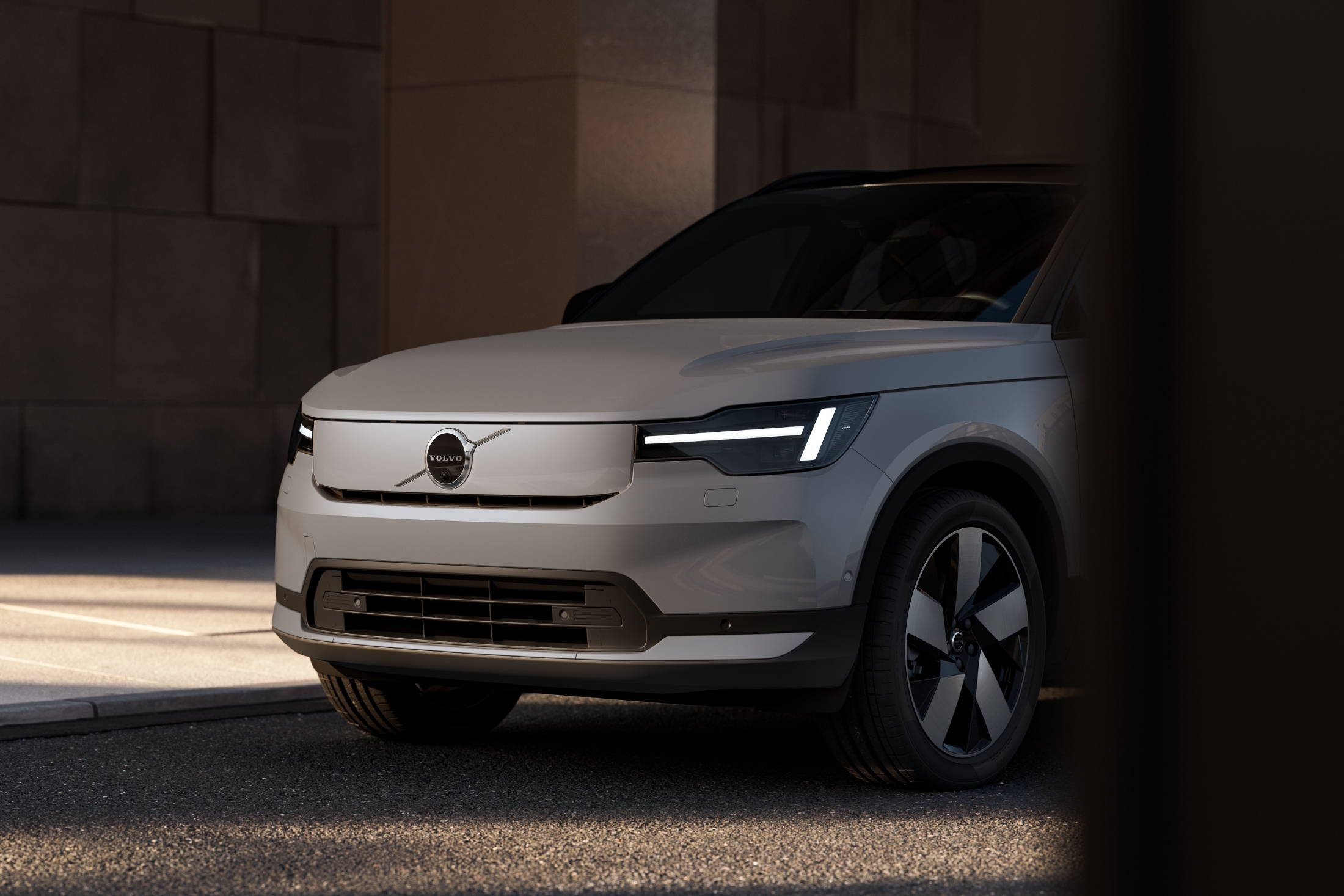 Volvo EX40 Teaser
