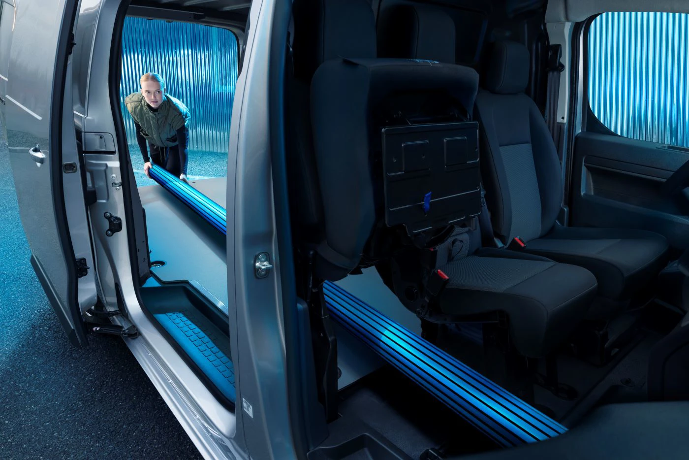 Peugeot E Expert 2025 Laesses