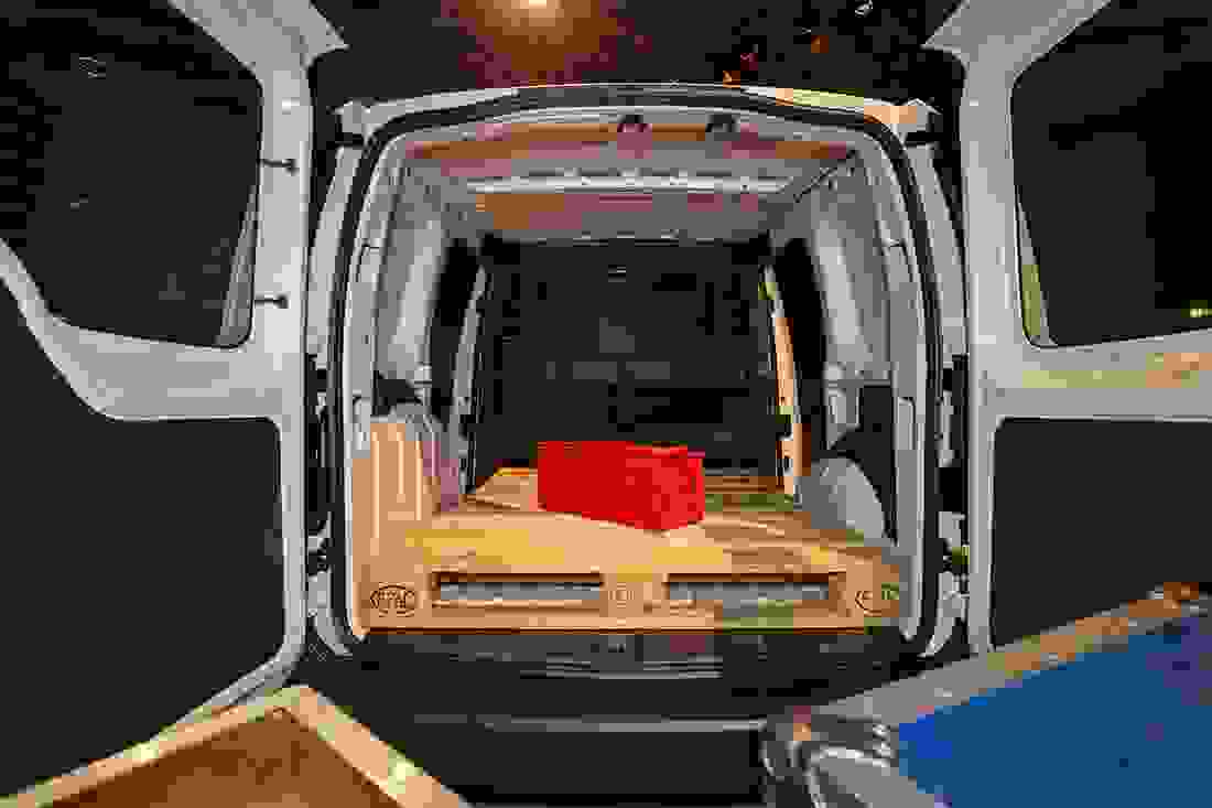VW Caddy 2021 5 Cargo Lastrum