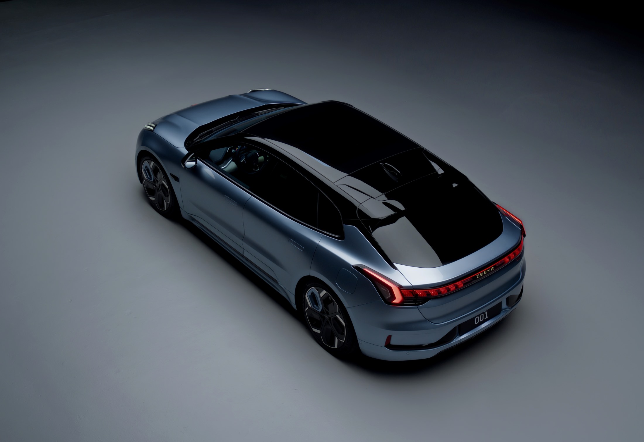 Zeekr 001 2025 Studio Oppefra