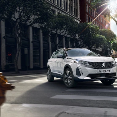 PEUGEOT 3008 2020 PHEV Forfra (1)