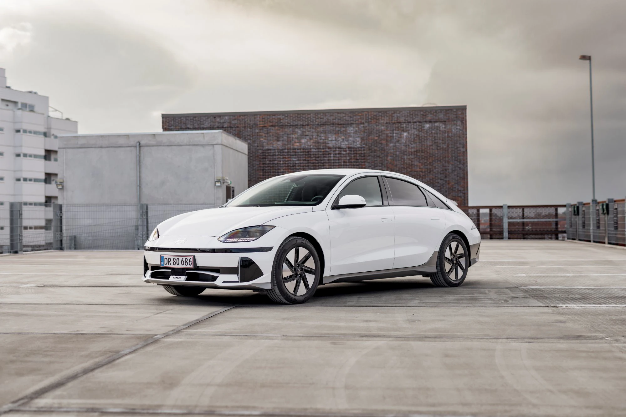 Hyundai IONIQ 6 2025 Skraa