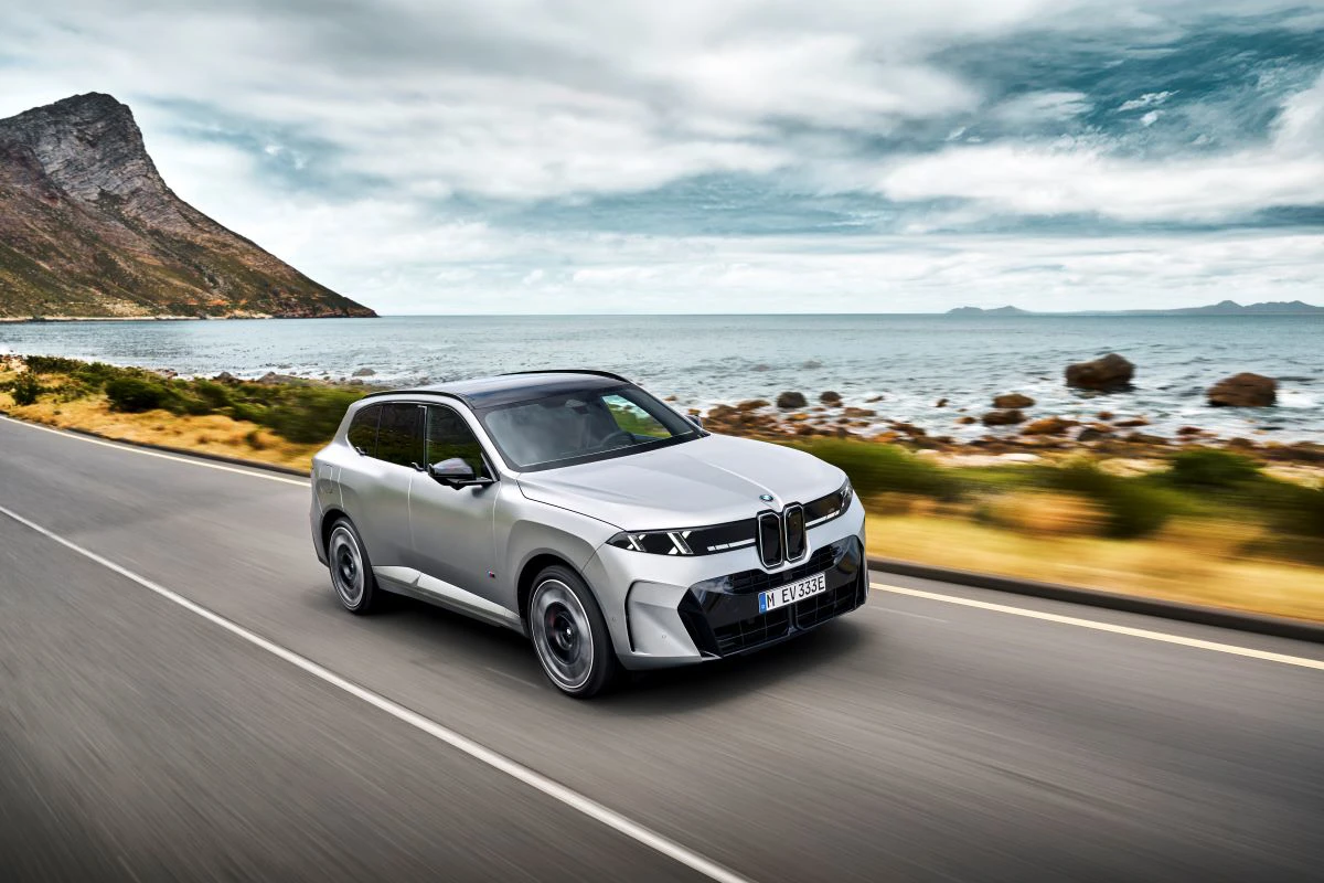 BMW X5 2026 M60e Skraa Oppe