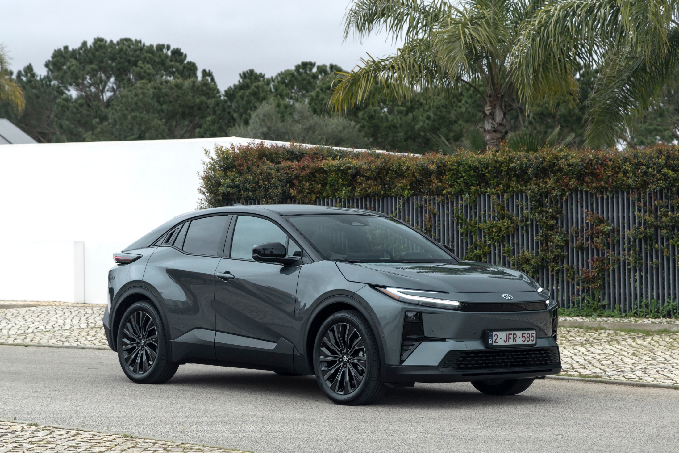 Toyota C HR+ Foran Huset