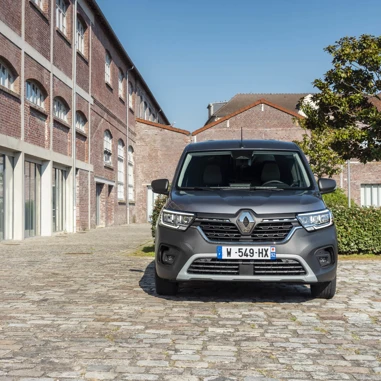 2021 New Renault Kangoo Van Tests Drive (5) (1)