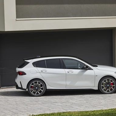 BMW 1Serie 2024 H Side