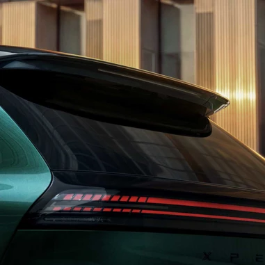 Integrated Slim Floating Spoiler