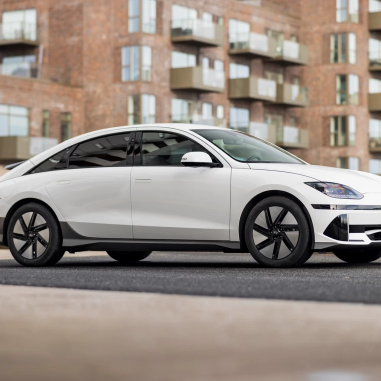 Hyundai IONIQ 6 2025 Side