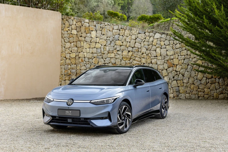 VW ID7 Tourerl 2024 V Front