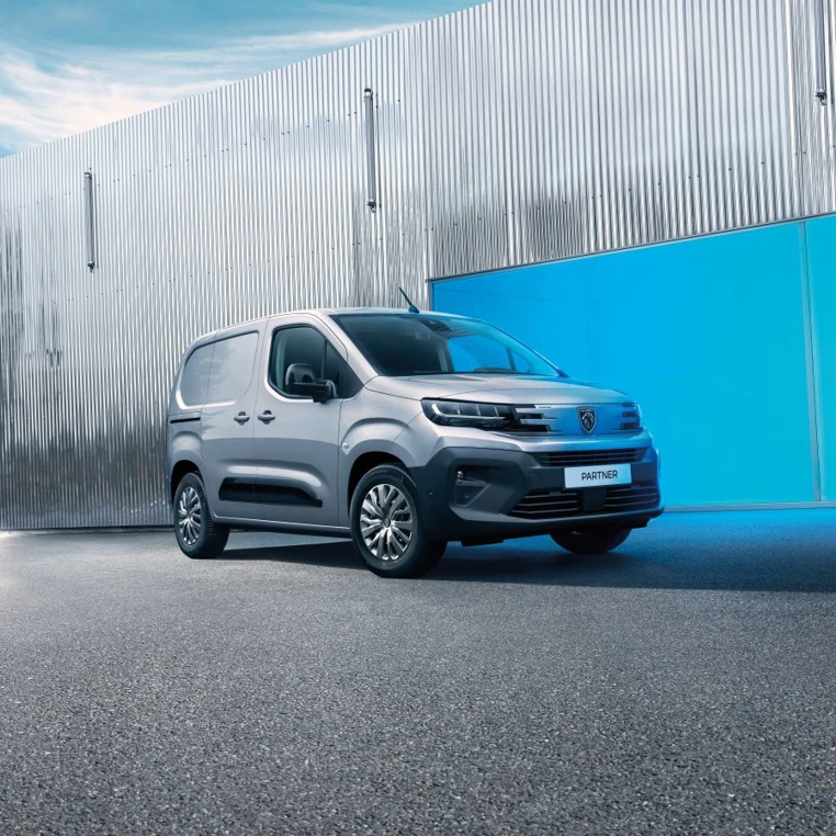 Peugeot Partner 2025 Skraa Forfra