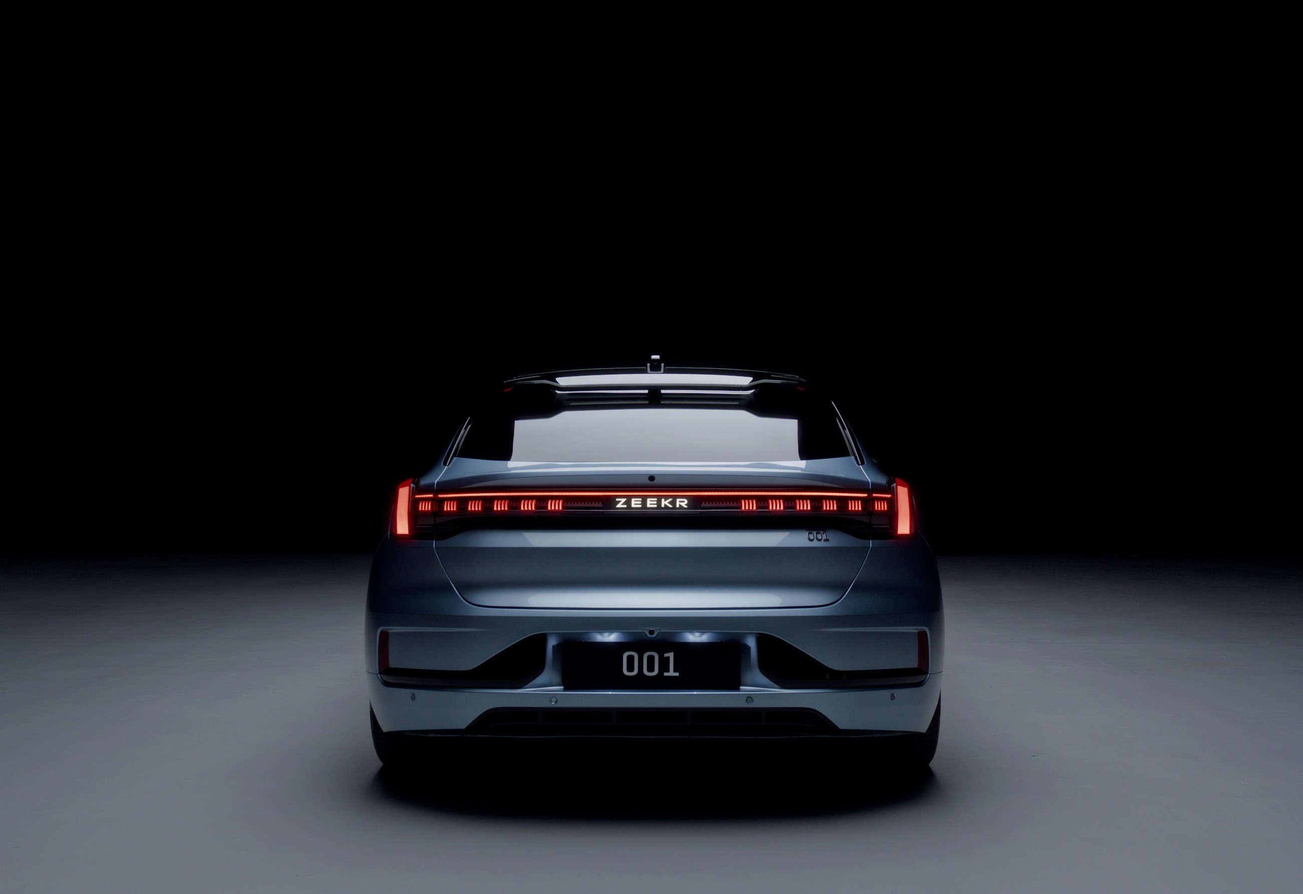 Zeekr 001 2025 Studio Bagende