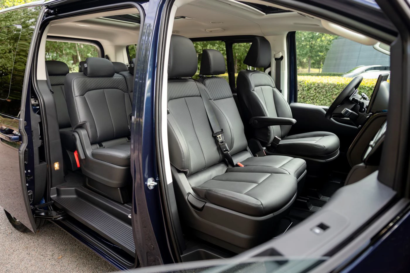 Hyundai STARIA 2026 9 Personers Alle Saeder