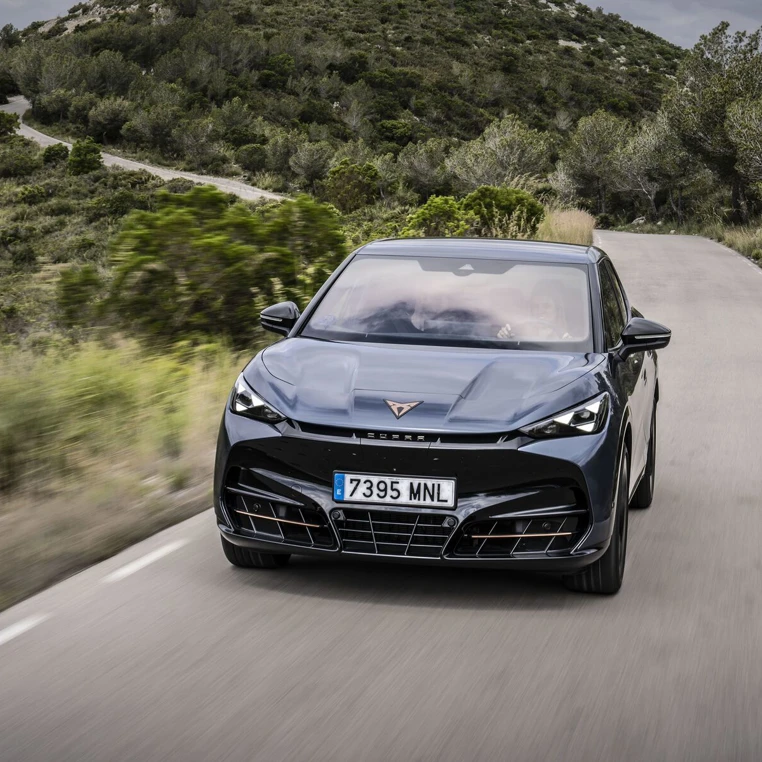 CUPRA Tavascan 2024 M Front