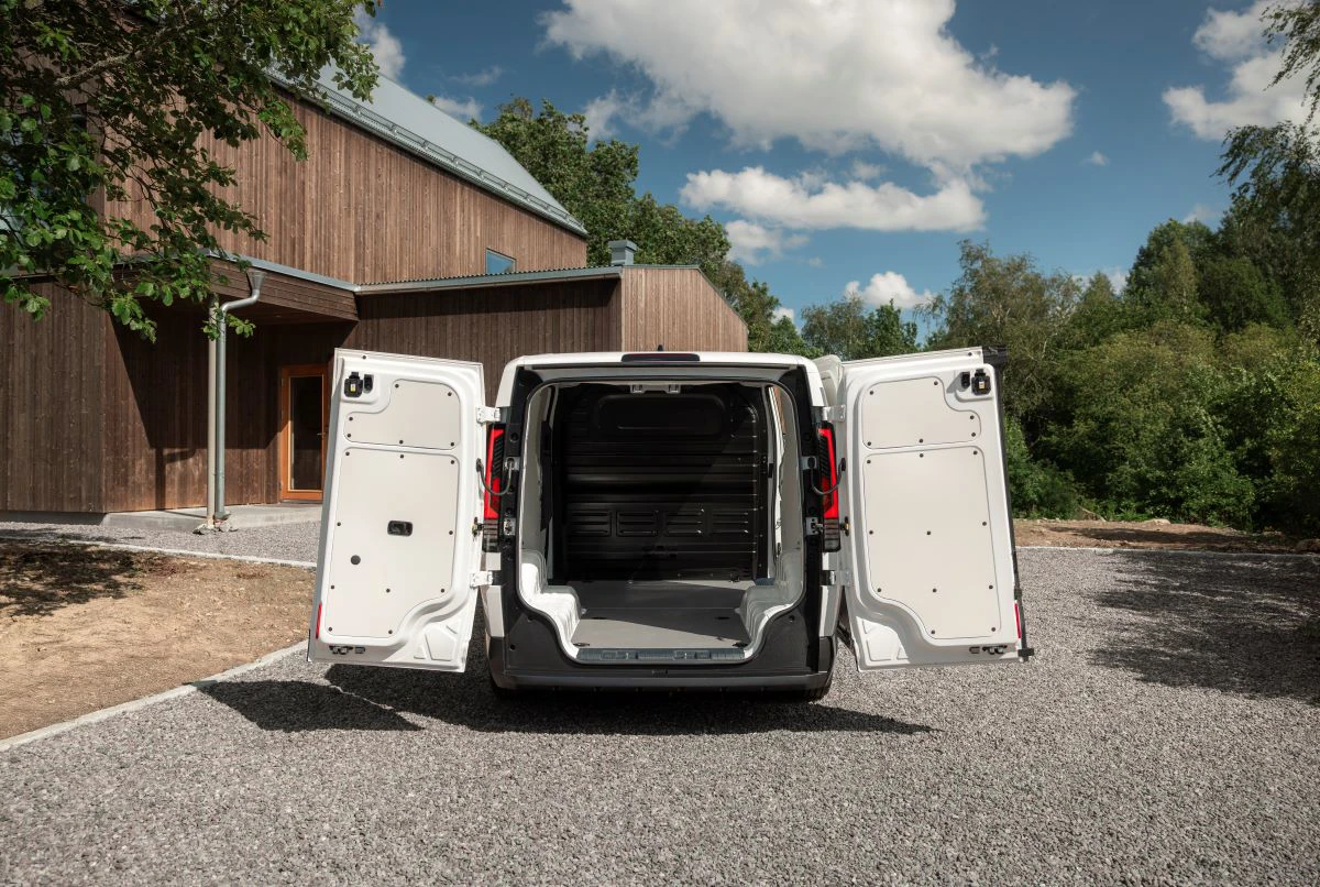 Kia PV5 Cargo 2026 Aabne Doere