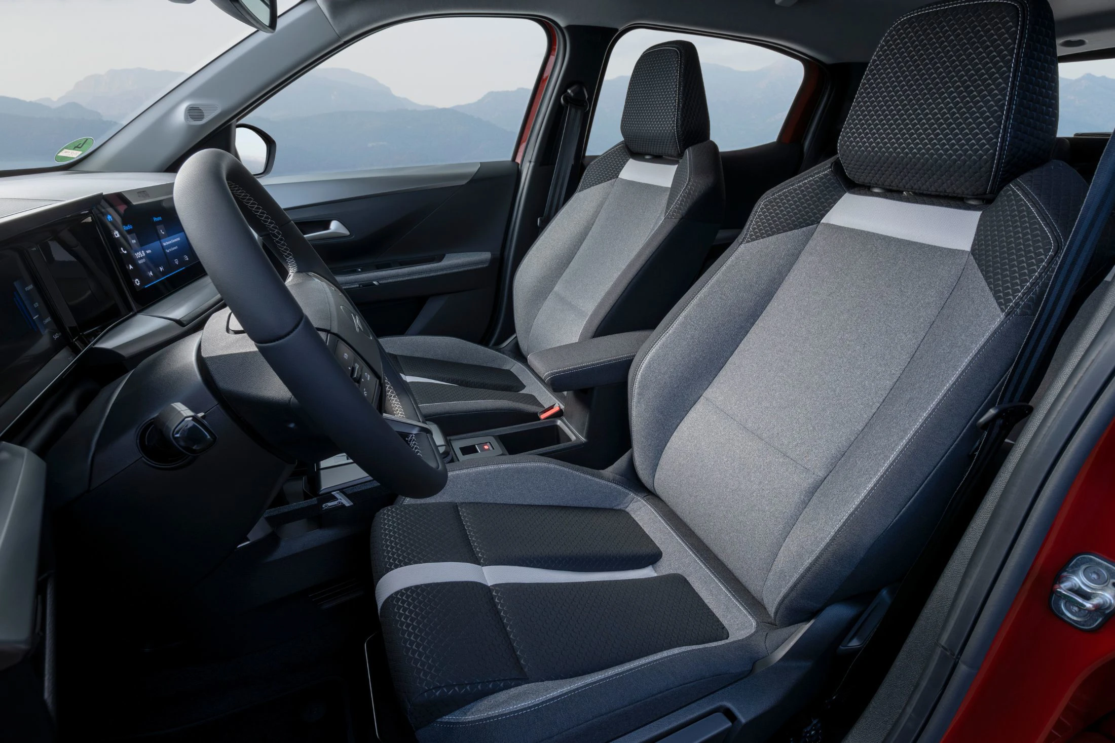 Opel Frontera Electric Forsæder