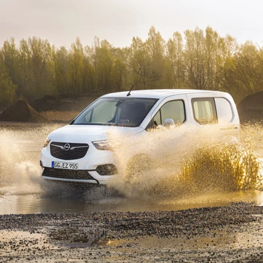 Opel Combo 2018 V Side Forfra