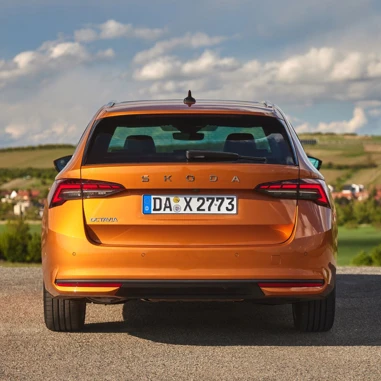 Skoda Octavia Combi 2024 Bagende