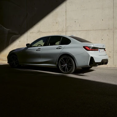 BMW 3 Series 2022 Sedan PHEV Profil I Skygge