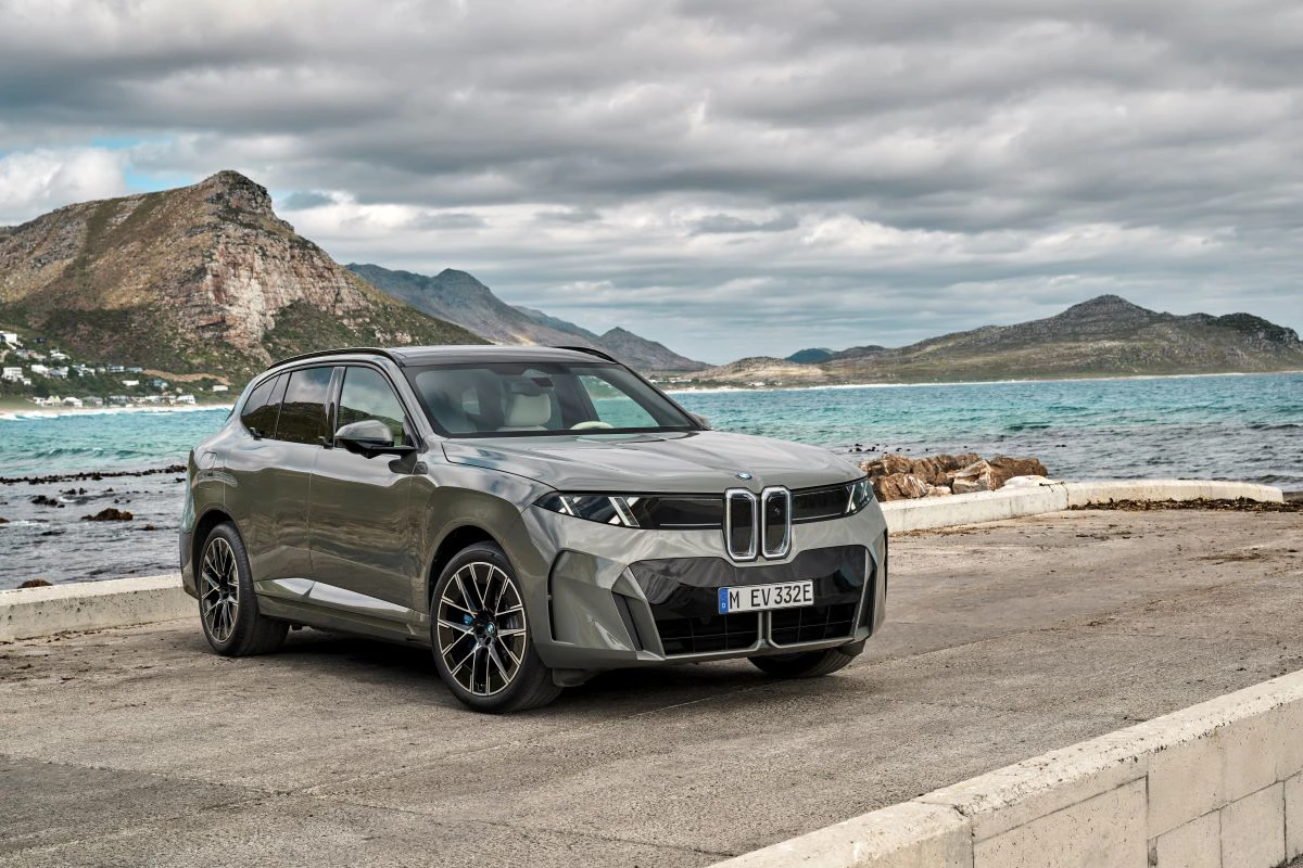 BMW Ix5 60 Xdrive 2026 Parkeret Skraa
