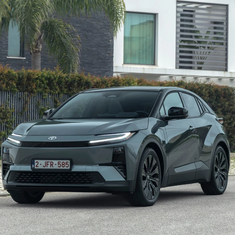 Toyota C HR+ Skrå Forfra
